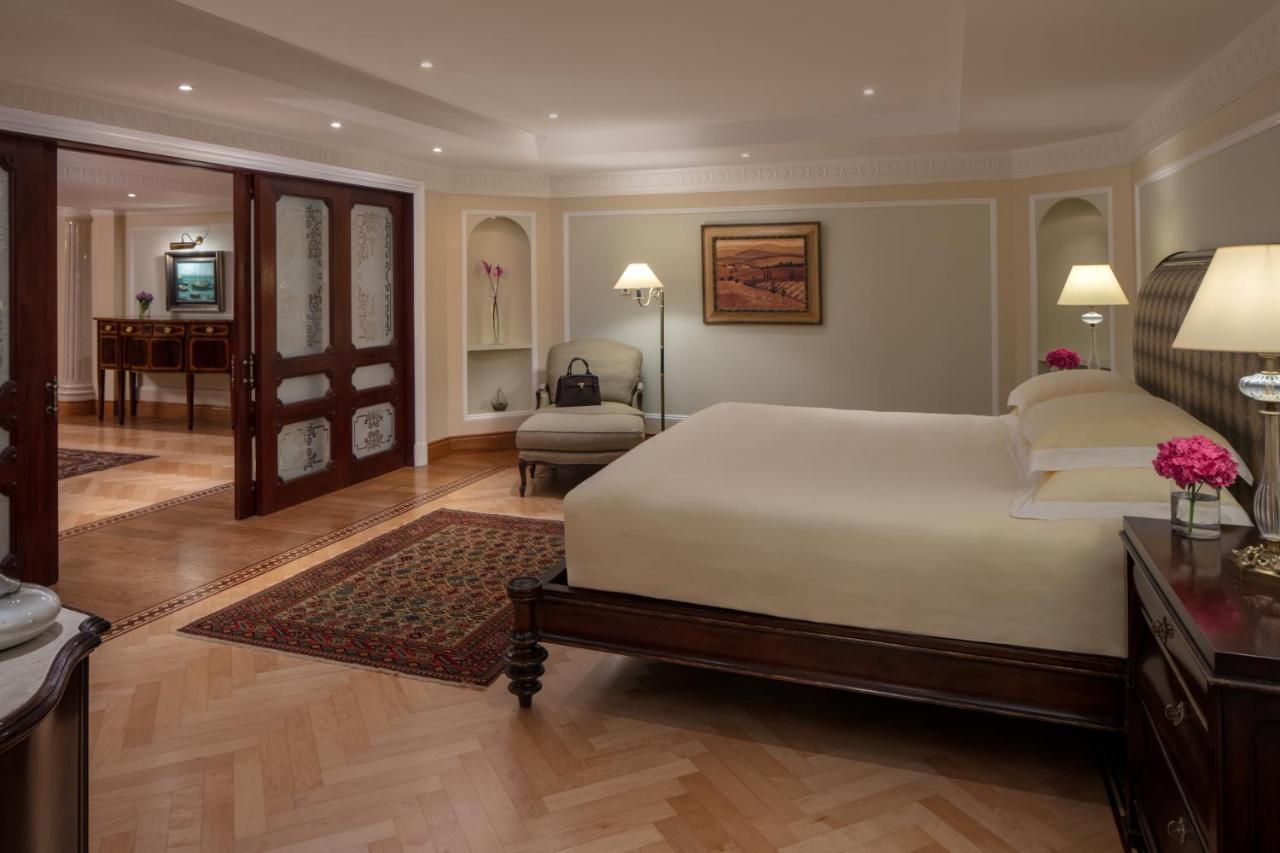 The Regency Hotel Kuwait Kuwait City Exteriér fotografie A suite at the Taj Mahal Palace