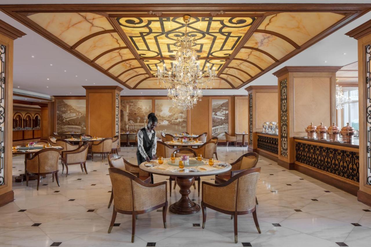 The Regency Hotel Kuwait Kuwait City Exteriér fotografie The restaurant