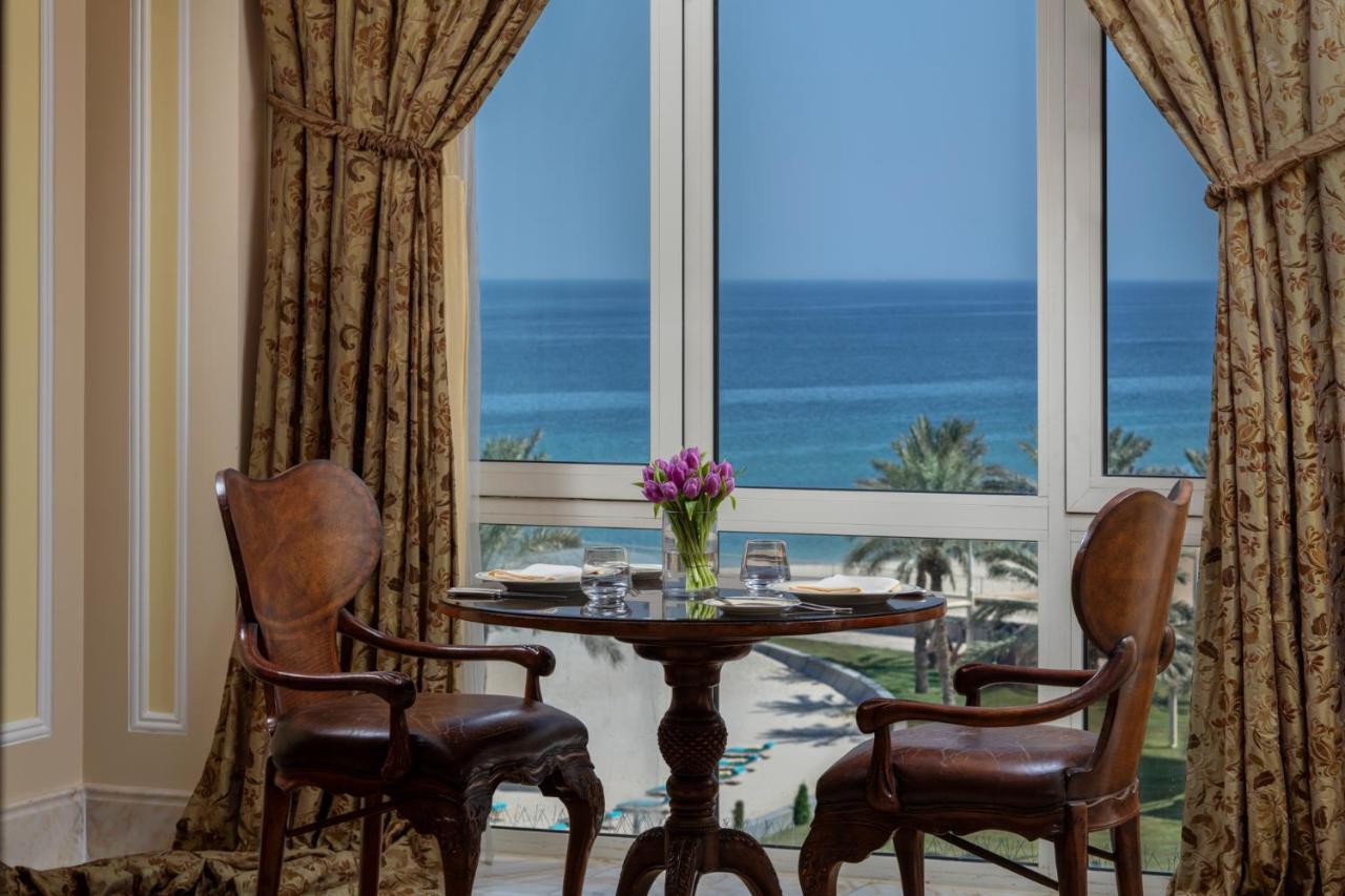 The Regency Hotel Kuwait Kuwait City Exteriér fotografie A view of the Gulf of Aqaba from the hotel